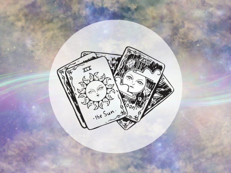 9 Best Tarot Decks With Meanings & Keywords On Cards (2025)
