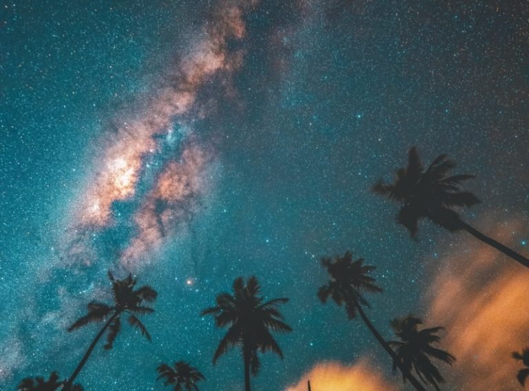 4 Of Swords: Yes Or No? (Upright, Reversed & Love Meaning)