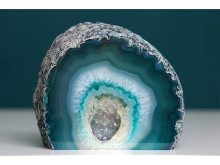 Can Agate Crystal Go In Water?
