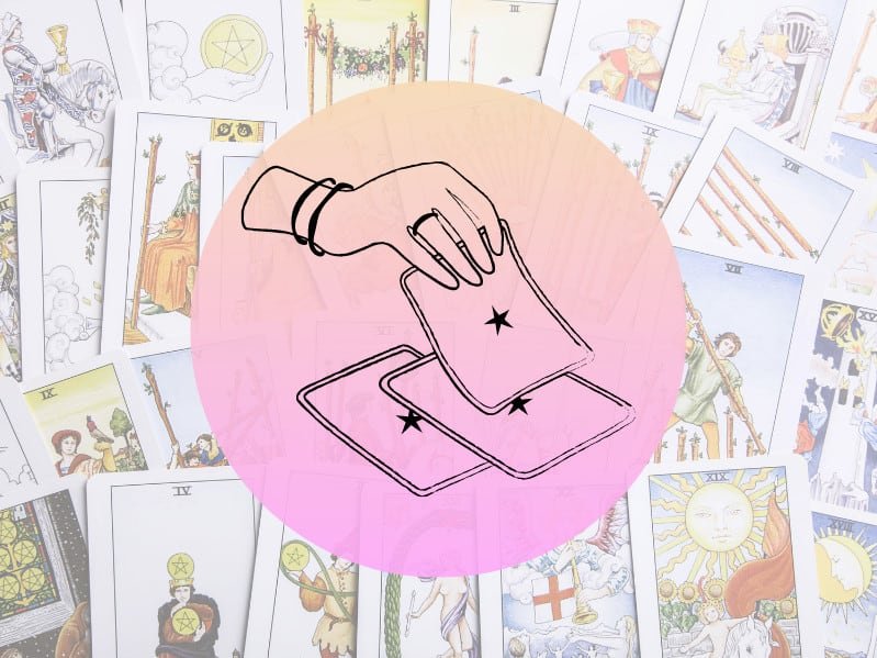 5 best tarot decks for small hands